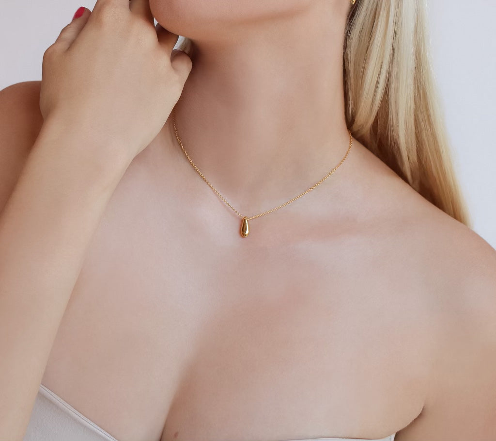 Simple necklace, elegant necklace, gold necklace 